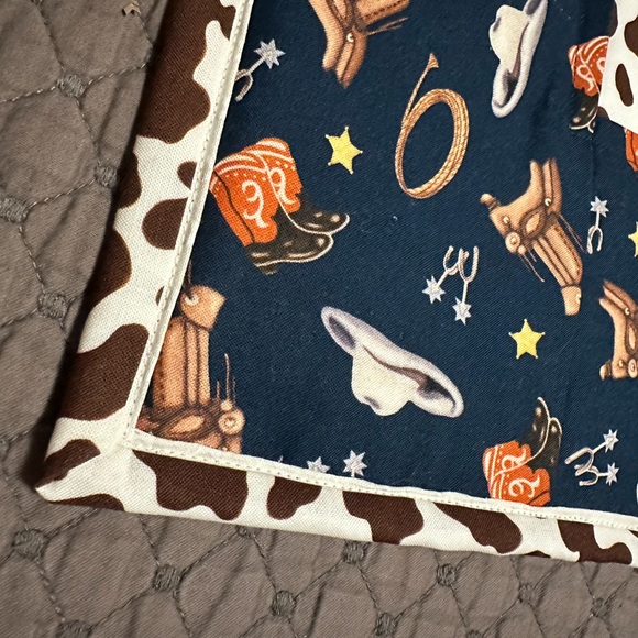 Handmade Quilt by Von of Vondanwearhaus Baby Quilt - Picture 8 of 13